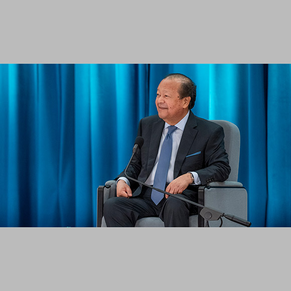 Author Event: Lisbon Finding peace in a noisy world with Prem Rawat
